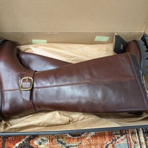 FRYE AND CO. Cognac Lug Sole Boot